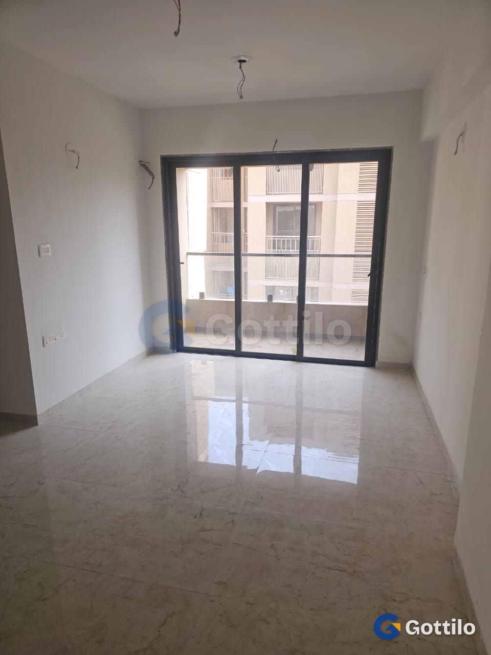 Unfurnished 3 BHK Apartment for sale in Naranpura — photo 1