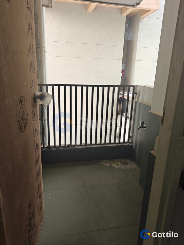 Semi 2 BHK Apartment for sale in Naranpura — photo 5