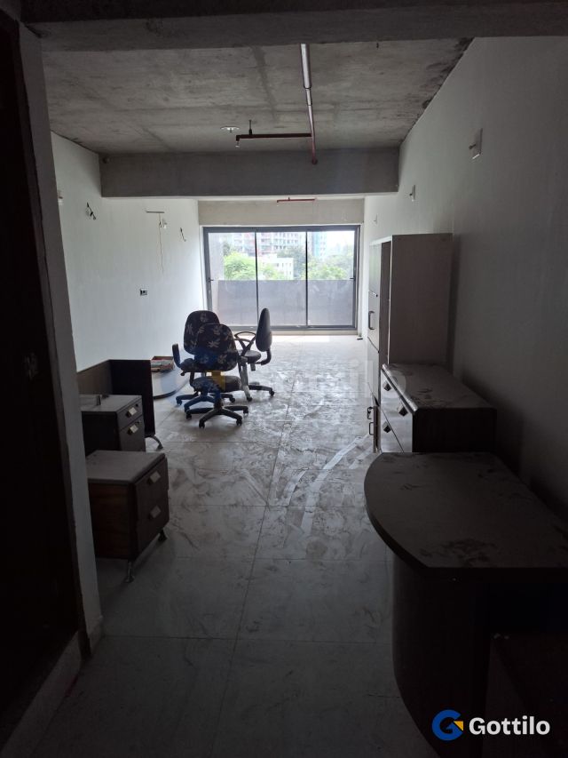 Unfurnished Office for rent in Naranpura — photo 2