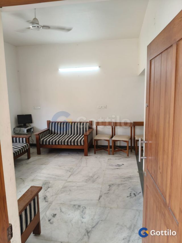 Semi-Furnished 3 BHK Bungalow for rent in Naranpura