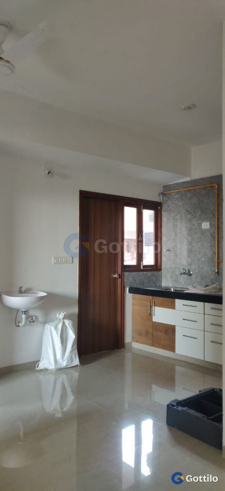 Semi-furnished 2 BHK Apartment for sale in Gota — photo 5