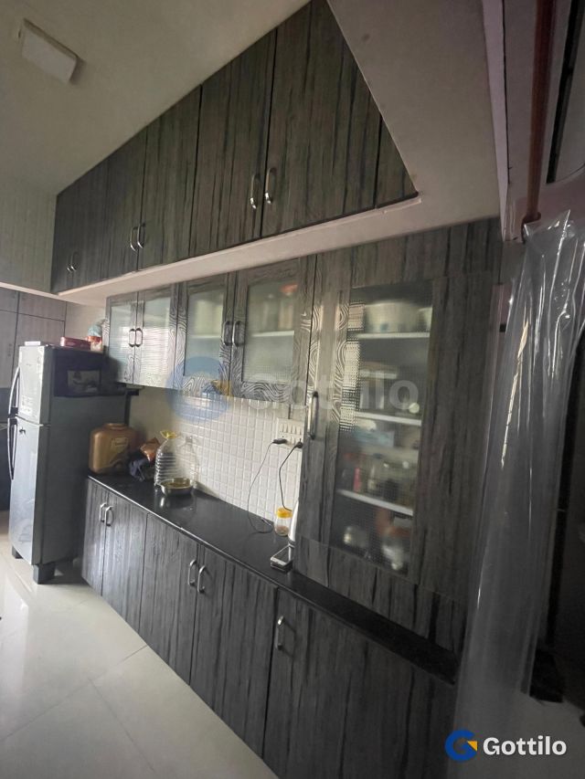 Fully furnished 3 BHK Apartment for sale in Thaltej — photo 2