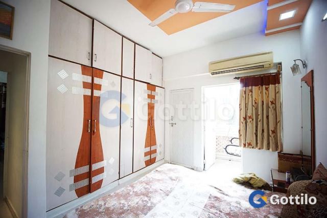 Fully furnished 3 BHK Apartment for sale in Ghatlodia — photo 5