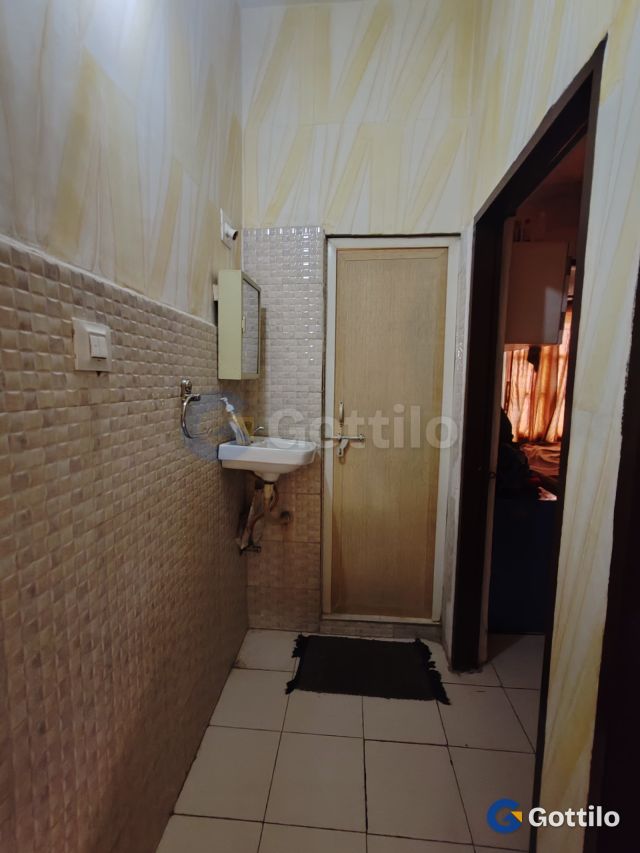Semi-furnished 3 BHK Tenement for sale in Ghatlodia — photo 5