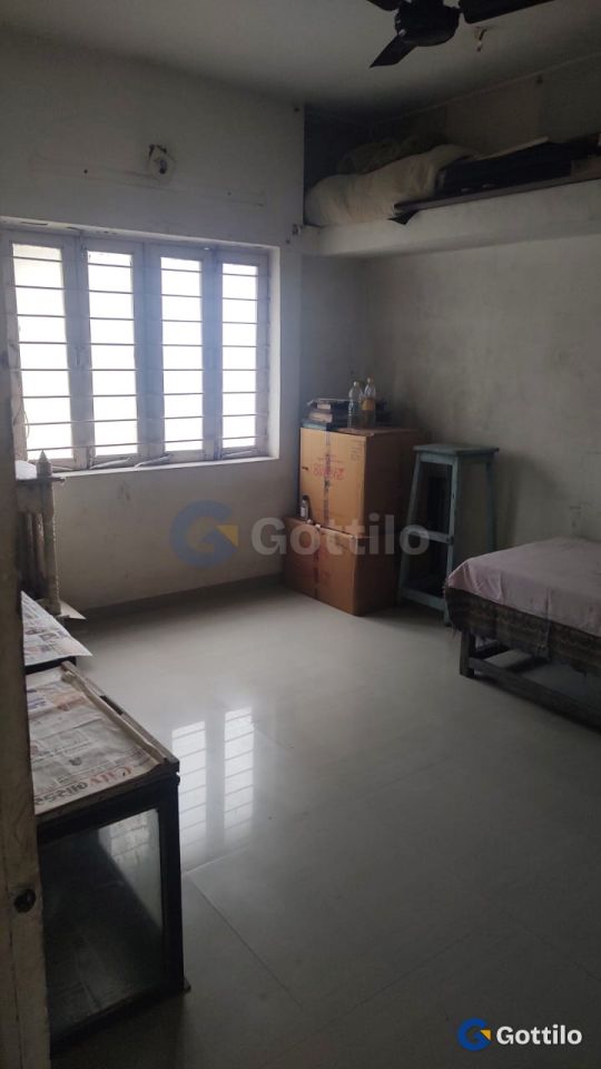 Semi-furnished 2 BHK Apartment for rent in Ghatlodia