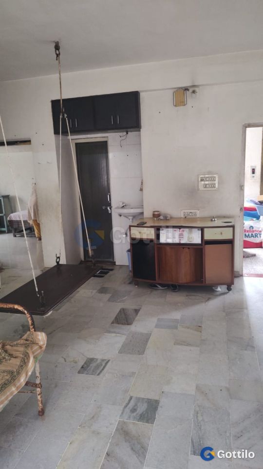 Semi-furnished 2 BHK Apartment for rent in Ghatlodia — photo 4