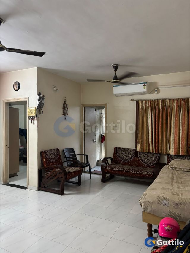 Fully furnished 2 BHK Apartment for rent in Vastrapur