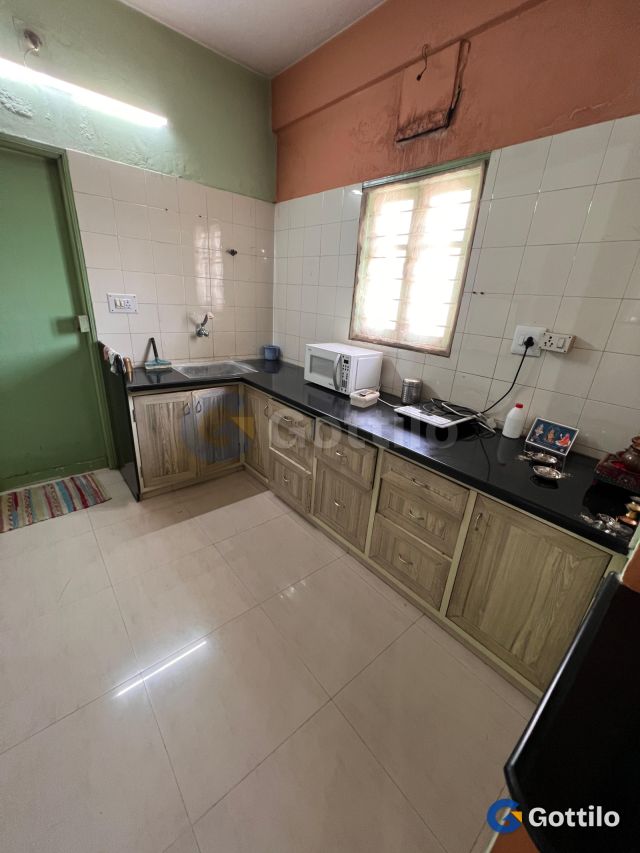 Fully furnished 3 BHK Apartment for sale in Naranpura — photo 3