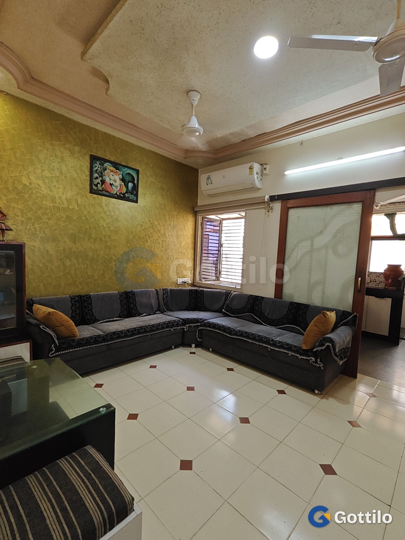 Fully furnished 2 BHK Apartment for sale in Ghatlodia — photo 1