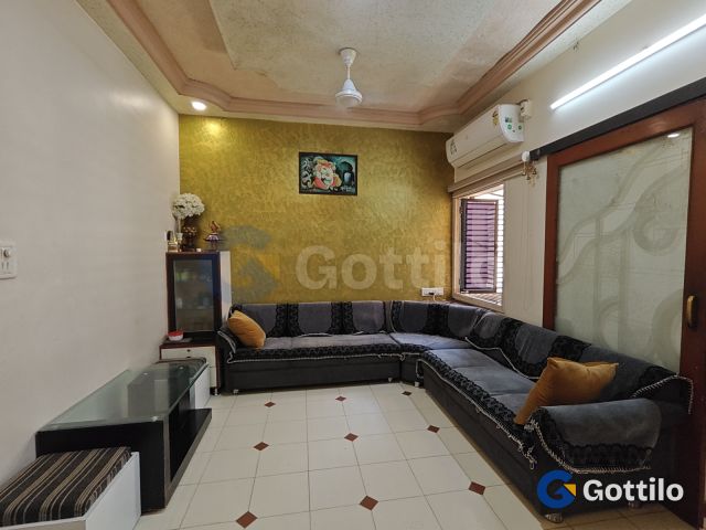 Fully furnished 2 BHK Apartment for sale in Ghatlodia — photo 2