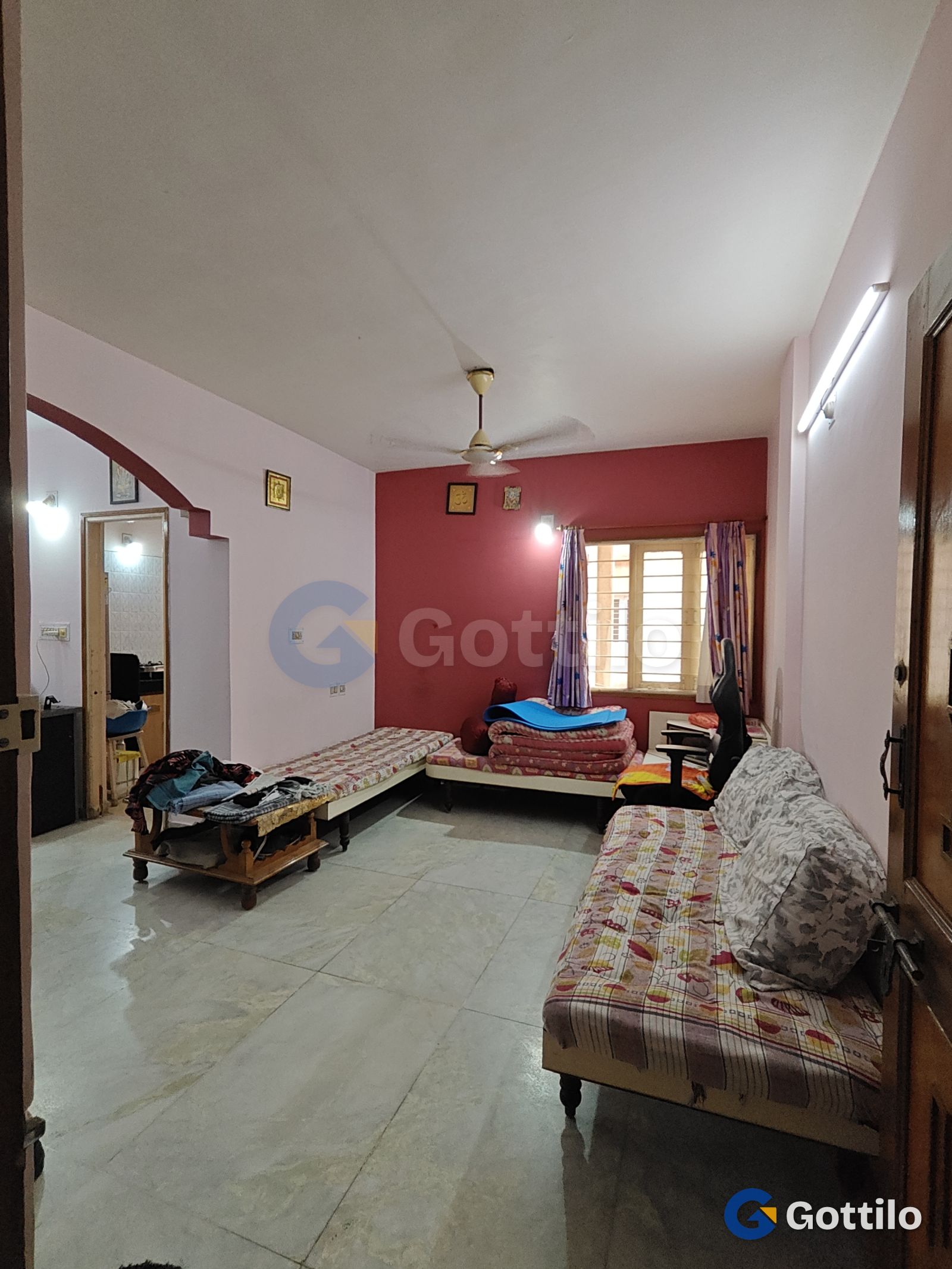 Semi-furnished 2 BHK Apartment for sale in Thaltej — photo 1